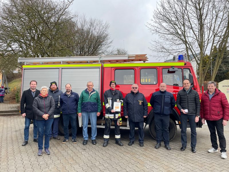 Gemeinde Edelsfeld spendet Feuerwehrfahrzeug